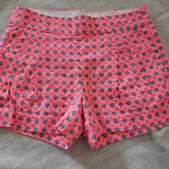 J Crew Shorts Woman’s 00 pink and blue Floral shorts zipper side pockets - Picture 1 of 6